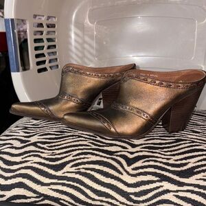NWT Nicole “Andrea” Elegant Bronze Women's Cowboy heeled boot mules 7 never worn
